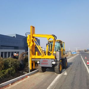 濟(jì)寧宏潤機械高速公路護(hù)欄打樁機